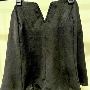 Free People Women’s black bustiers crop top. size XSMALL